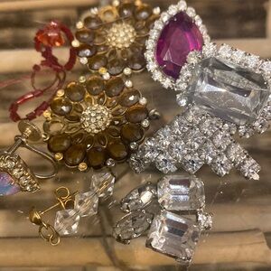 Odds and ends of vintage jewelry great for craft project